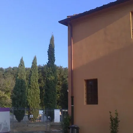 Badia Hostal *
